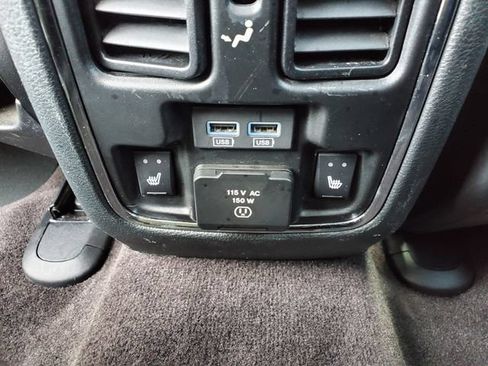 Used 2018 Jeep Grand Cherokee Limited AWD/4WD image 15
