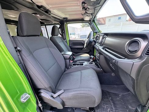Certified 2018 Jeep Wrangler Unlimited Sport S AWD/4WD image 19