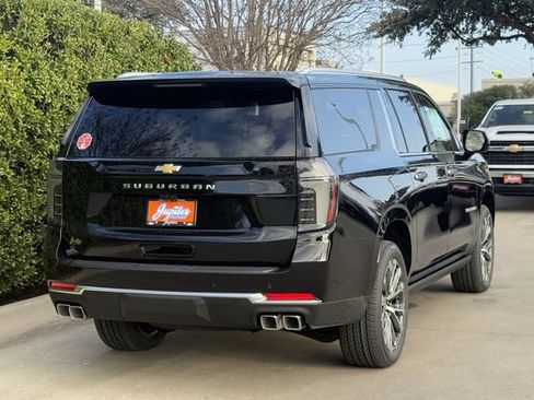 New 2026 Chevrolet Suburban High Country image 4