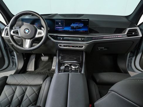 Used 2026 BMW X5 xDrive40i w/ M Sport Package AWD/4WD image 17