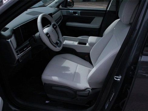 New 2026 Hyundai Santa Fe SE image 9