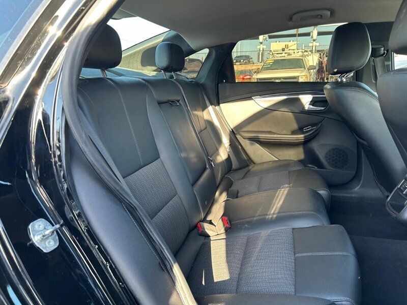 Used 2018 Chevrolet Impala LT FWD image 40