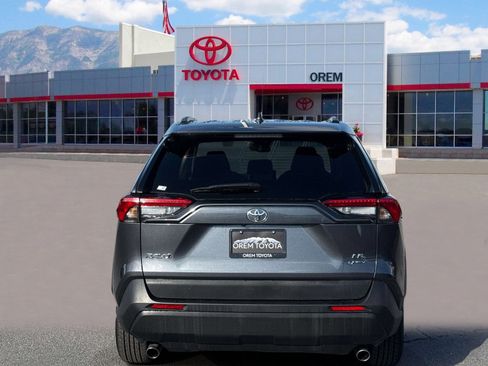 Used 2025 Toyota RAV4 LE AWD/4WD image 4