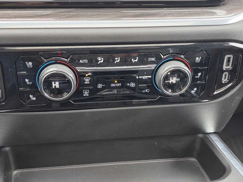 Used 2022 Chevrolet Silverado 1500 LTZ AWD/4WD image 30
