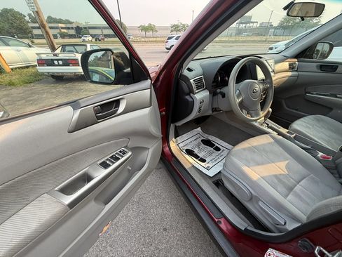 Used 2010 Subaru Forester 2.5X AWD/4WD image 17
