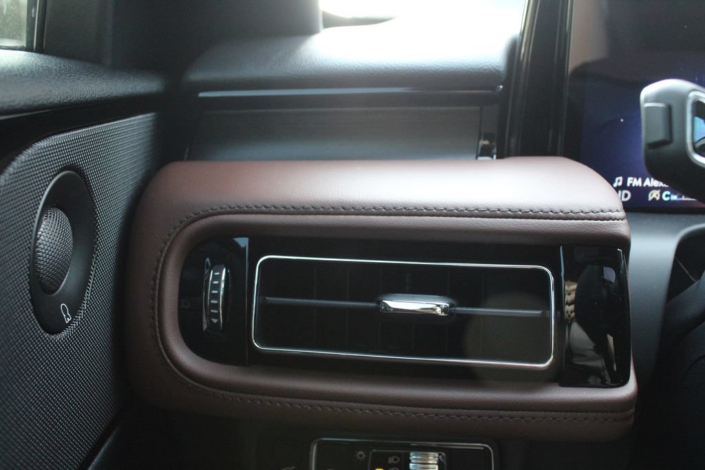 New 2027 Lincoln Aviator Reserve AWD/4WD image 8