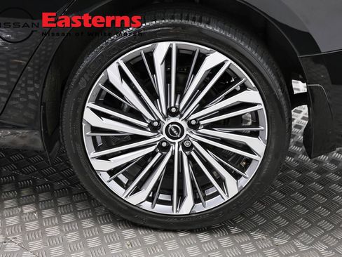 Used 2024 Nissan Altima 2.5 SL AWD/4WD image 28