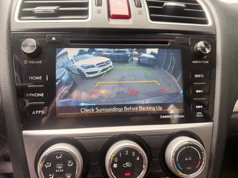Used 2017 Subaru Crosstrek 2.0i Premium AWD/4WD image 19