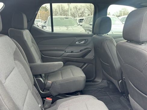 Certified 2022 Chevrolet Traverse LT image 16
