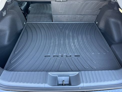 New 2026 Toyota Prius Plug-In Hybrid FWD image 15
