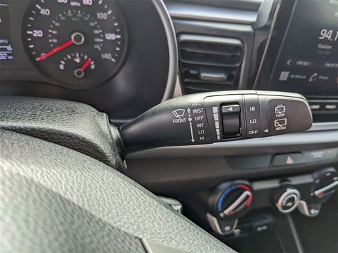 Used 2023 Kia Rio S image 32