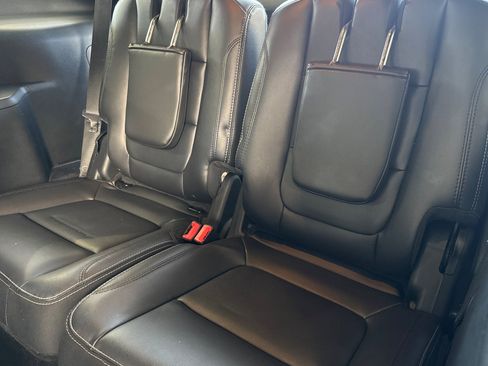 Used 2017 Ford Explorer Limited w/ Equipment Group 301A AWD/4WD image 19