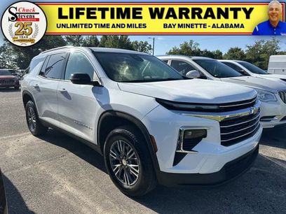 Used 2025 Chevrolet Traverse LT