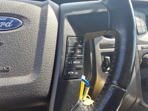 Used 2017 Ford Expedition XLT AWD/4WD image 23