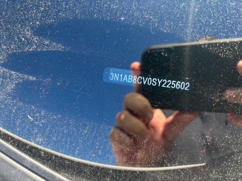 Used 2025 Nissan Sentra SV image 9