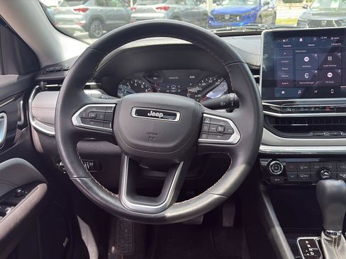 Used 2022 Jeep Compass Limited w/ Sun and Sound Group AWD/4WD image 12