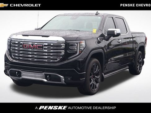 Used 2023 GMC Sierra 1500 Denali w/ Technology Package AWD/4WD image 1