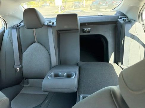 Used 2019 Toyota Camry LE w/ Convenience Package FWD image 17