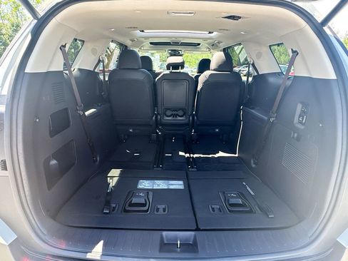 Certified 2026 Kia Carnival SX Prestige FWD image 31