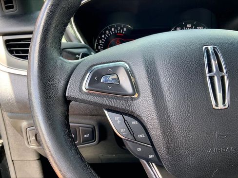 Used 2018 Lincoln MKC Premiere image 23