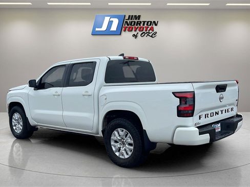 Used 2022 Nissan Frontier SV image 7