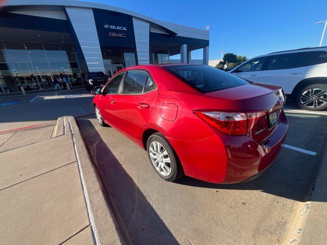 Used 2018 Toyota Corolla LE FWD image 5