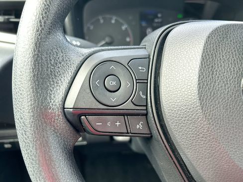 Used 2025 Toyota Corolla LE FWD image 15