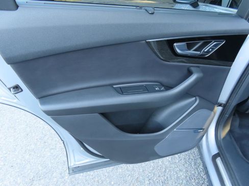 Used 2017 Audi Q7 3.0T Premium Plus AWD/4WD image 8