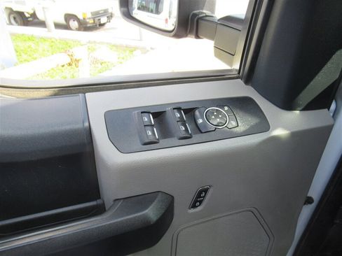 Used 2022 Ford F250 XL w/ STX Appearance Package image 11