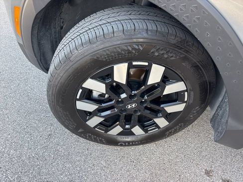 Used 2025 Hyundai Santa Cruz SEL AWD/4WD image 42