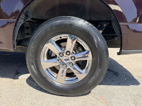 Used 2018 Ford F150 XLT w/ Equipment Group 302A Luxury RWD image 2