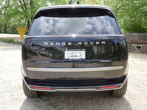 New 2026 Land Rover Range Rover Long Wheelbase SE AWD/4WD image 9
