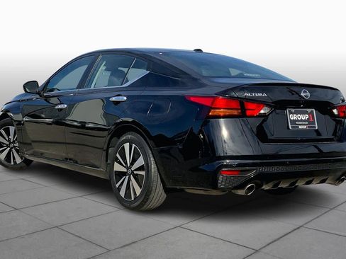 Used 2022 Nissan Altima 2.5 SV w/ SV Premium Package image 11