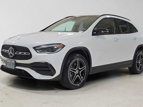 Used 2023 Mercedes-Benz GLA 250 4MATIC image 7