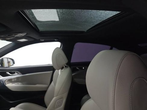 Used 2023 Genesis G70 3.3T w/ Sport Advanced Package image 12