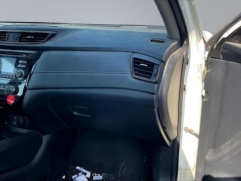 Used 2017 Nissan Rogue S AWD/4WD image 19