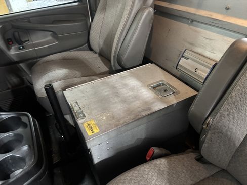 Used 2014 Chevrolet Express 1500 AWD w/ Cold Climate Package image 16