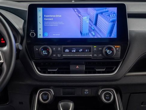 Certified 2025 Toyota Grand Highlander AWD image 20