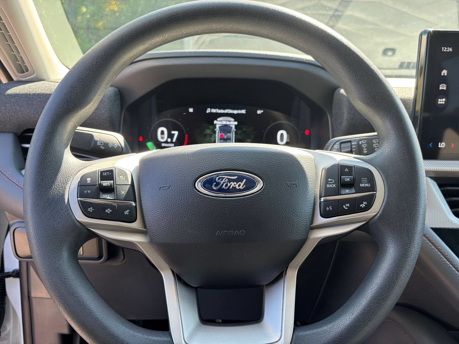 Used 2026 Ford Explorer Active AWD/4WD image 27
