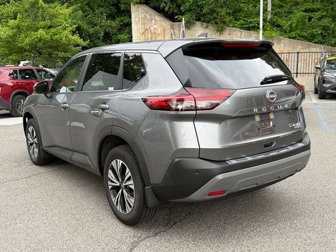 Used 2023 Nissan Rogue SV AWD/4WD image 5