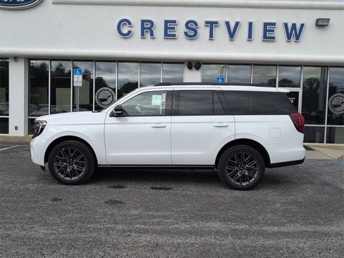 New 2025 Ford Expedition Platinum w/ Stealth Performance Package image 9