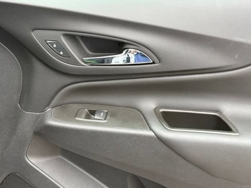 Certified 2024 Chevrolet Equinox LT w/ LPO, Floor Liner Package FWD image 17
