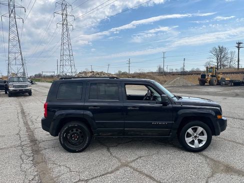 Used 2011 Jeep Patriot Sport image 5