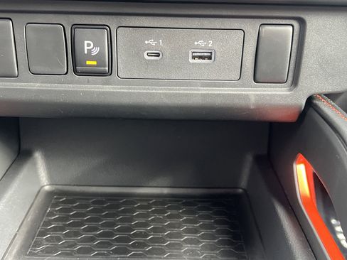 Used 2025 Nissan Frontier PRO-4X image 7