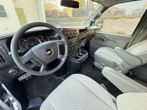 Used 2018 Chevrolet Express 3500 LT w/ LT Preferred Equipment Group image 16