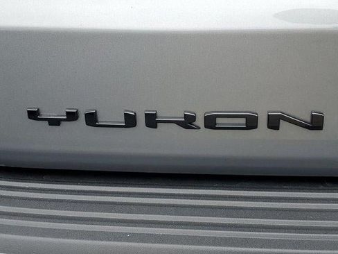 New 2026 GMC Yukon Denali w/ Denali Reserve Package AWD/4WD image 7
