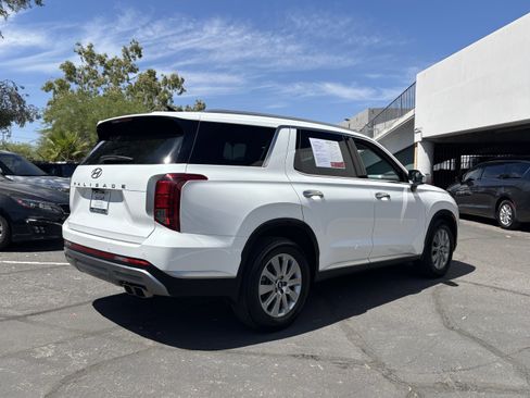 Used 2025 Hyundai Palisade SEL FWD image 3