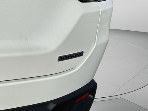 New 2025 Honda Pilot Touring image 31