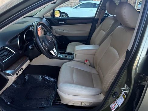 Used 2017 Subaru Outback 2.5i Limited image 6