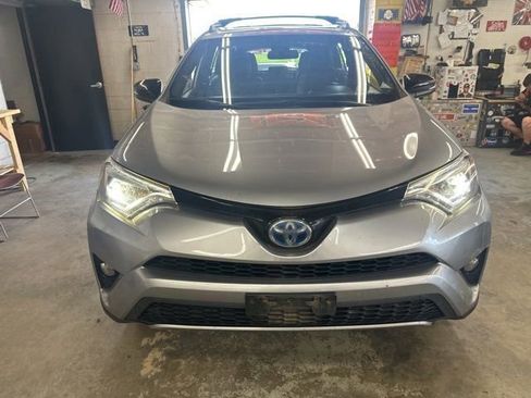 Used 2017 Toyota RAV4 SE AWD/4WD image 27